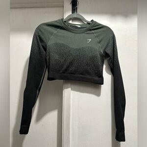 Long sleeve crop top